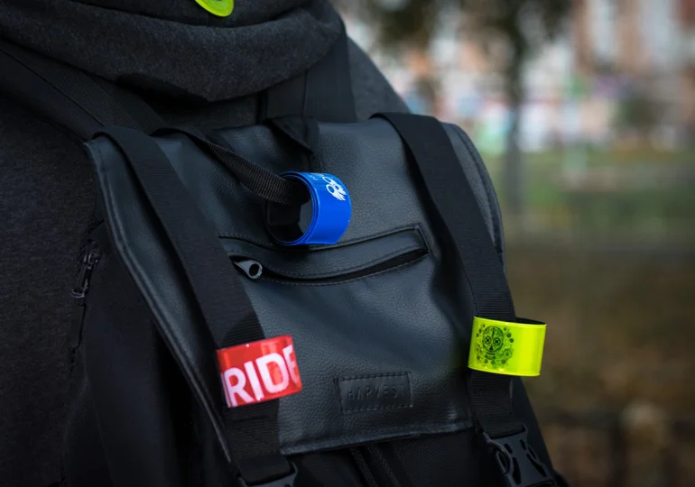 svitlovidbyvachi-na-odyag-neobhidnist-na-ukrayinskyh-dorogah-pid-chas-vidklyuchen-svitla